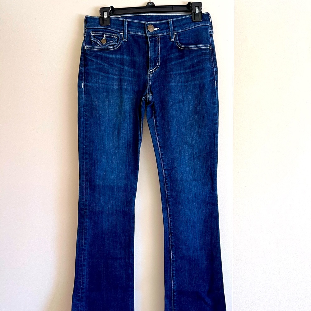 True Religion Woman’s jeans. Size 27. Becca, bootcut style with stretch.